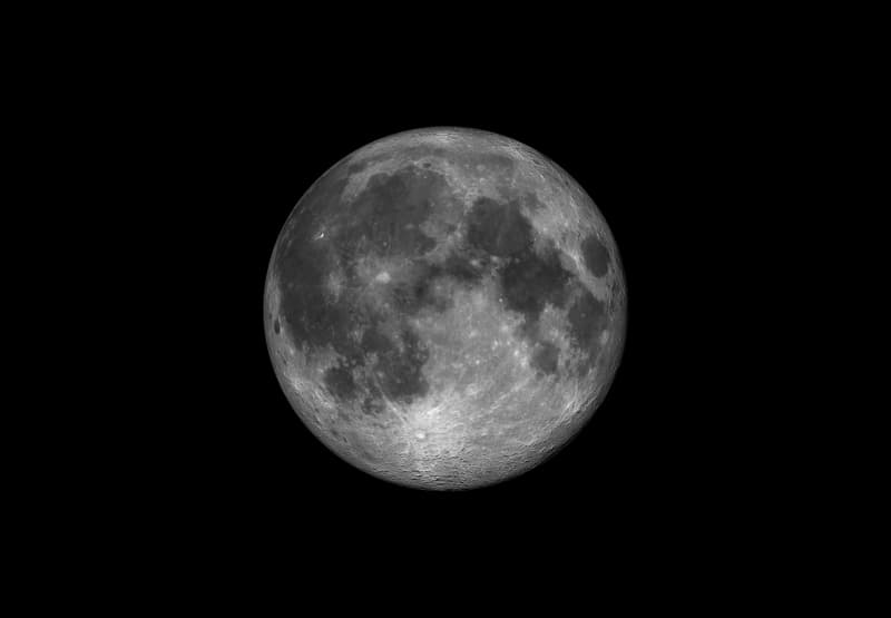 This Weeks Stargazing Guide (May 22-29): Mercury Returns to the Night Sky, Spring Triangle and M80 Globular Cluster Enter Best Observation Period