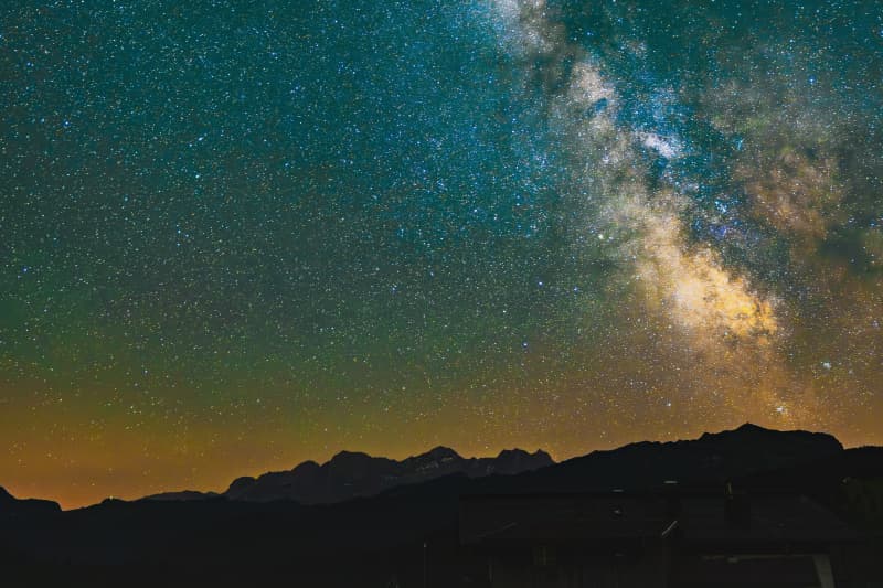 What do you need to prepare for your first stargazing trip? North American astronomy beginner equipment, star finding, and dealing with light pollution.
