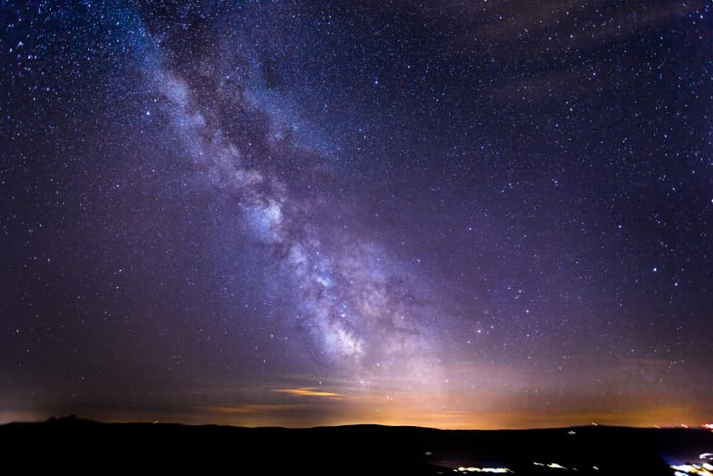 Identifying Iconic Objects in the Southern Hemisphere Sky: An Observational Guide from the Southern Cross to the Magellanic Clouds