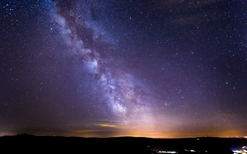 Centaurus A Observation Guide: The Radio Galaxy Closest to Earth