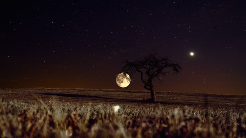 When is Venus brightest? Why not during its full phase? (Complete explanation of the principle)
