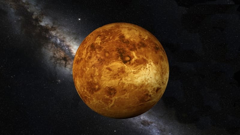 When is Venus brightest? Why not during its full phase? (Com