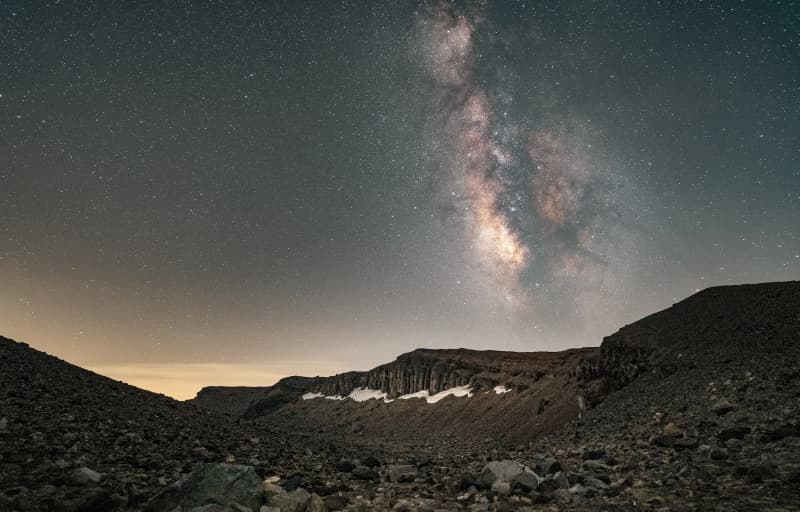 A Guide to Summer Stargazing in the Northern Hemisphere: The Best Time to Spot the Milky Way, Scorpius, and Sagittarius