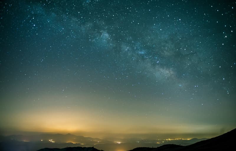 A Guide to Summer Stargazing in the Northern Hemisphere: The Best Time to Spot the Milky Way, Scorpius, and Sagittarius