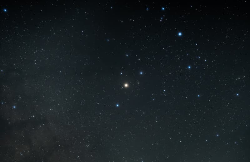 What Is the "Great Fire Star" (Antares)? A Guide to Observing the Brightest Red Star in the Summer Night Sky | North American Stargazing Guide