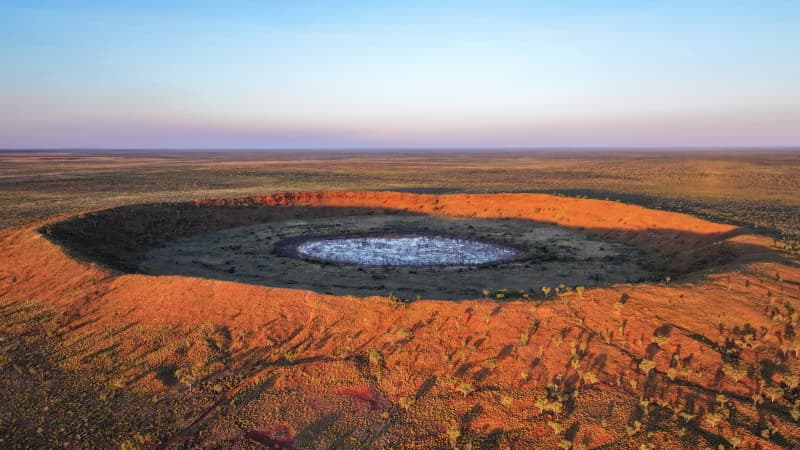 The Worlds Most Famous Impact Craters: Unveiling Four Major Impact Sites and Exploring Earths Billion-Year History of Impacts